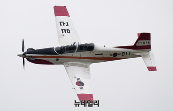 [포토] 기동하는 KT-1 웅비 훈련기 