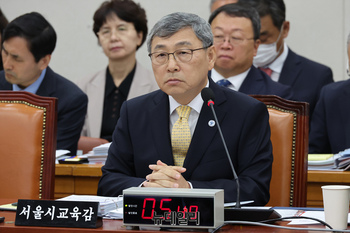 [포토] 답변하는 정근식 서울시교육청 교육감