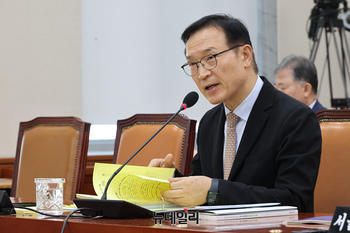 [포토] 국감서 답변하는 임태희 경기도교육청 교육감