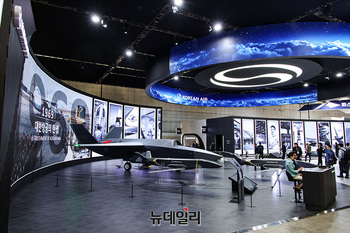 [포토] ADEX 마련된 대한항공 부스 