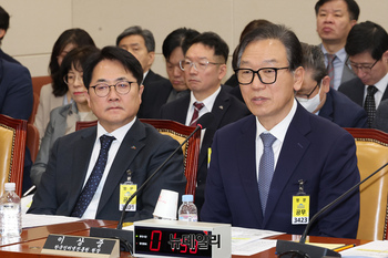 [포토] 답변하는 이상중 한국인터넷진흥원장