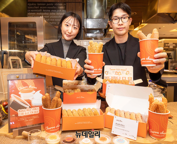 [포토] 현대백화점 "츄로츄로 팝업서 '수제 츄러스' 맛보세요"