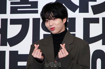 [영상] 김부장이야기 차강윤 '귀엽게 하트'