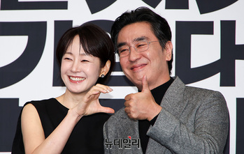 [영상] 김부장이야기 류승룡-명세빈 '25년차 부부 느낌'