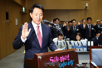 [포토] 행안위 국감, 증인선서하는 오세훈 시장 