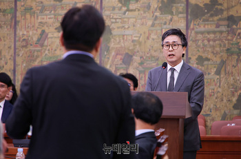 [포토] 고성 오가는 문체위 국감 