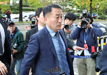 [포토] 영장심사 출석하는 김계환 전 해병대 사령관 
