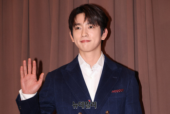 [영상] 이탈리아 수트 입은 배우 박진영