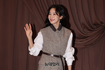 [영상] 이청아 '오늘은 우아하게'