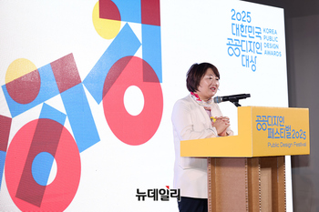 [포토] 인사말하는 신은향 문체부 예술정책관