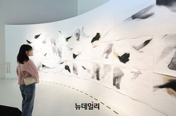 [포토] '우리의 몸에는 타인이 깃든다' 김포서 전시