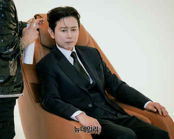 [포토] '피렌체'로 스크린 복귀 앞둔 김민종, 화보촬영 현장 공개