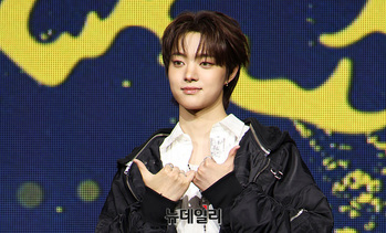 [포토] 앤팀 의주 '시그니처 포즈'