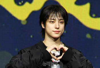 [포토] 앤팀 타키 '하트 포즈'