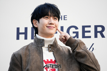 [영상] 정해인 '볼 콕'