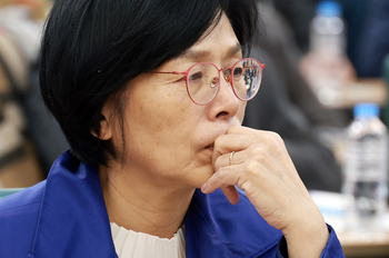[단독] 직무 관련 없어도 처벌, 부가금은 받은 돈 5배 … 최민희, '더 센 김영란법' 발의했었다
