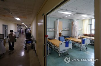 [단독] 소아과·산부인과 수련의 4년 새 반토막 … 수도권 쏠림에 지방은 인력 '제로'