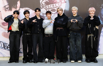 [포토] 앤팀(&TEAM) '팝업 오픈했어요'