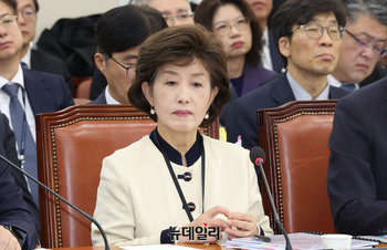 [포토] 2025 국감 출석한 박선영 진실화해위원회 위원장
