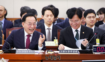 [포토] 대화나누는 김영훈-김태기 