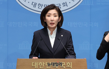 [포토] 법사위 현안관련 기자회견 갖는 나경원 의원