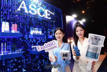 [포토] 엑소코바이오, 글로벌 엑소좀 서밋 ‘RAES 2025’서 ‘ASCE plus’ 선공개