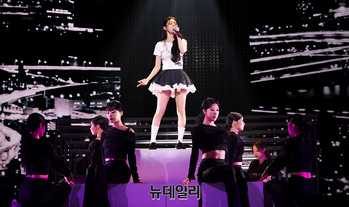 [영상] '세이 마이 네임' 무대 선보이는 미연 