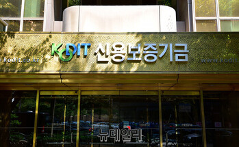 [단독]"보증 제대로 하고 있나" … 감사원, 18년 만에 신보 전면 감사