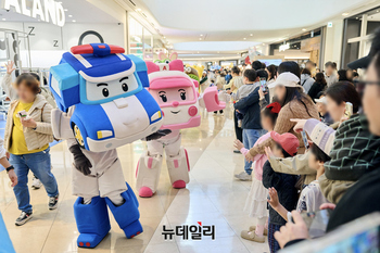 [포토] 스타필드 캐릭터 퍼레이드 '쓱- 구경하세요'