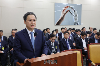 [포토] 제안설명 하는 윤영빈 우주항공청장