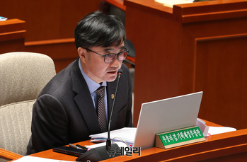 [포토] 예결위 출석한 임기근 기획재정부 2차관