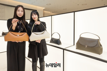 [포토] 한섬 "더현대 서울서 북유럽 감성 담은 '토템' 인기상품 만나보세요"