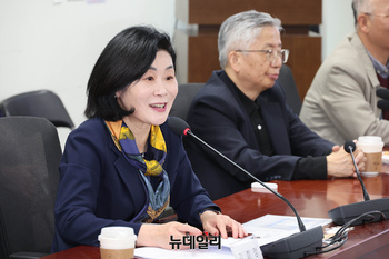 [포토] 축사하는 김희정 국민의힘 의원