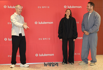 [포토] 룰루레몬 강남 플래그십 오프닝 행사 참석한 본사 임원들