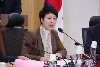 [포토] 인사말 하는 김은혜 국민의힘 의원