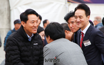 [포토] 인사나누는 오세훈 서울시장 