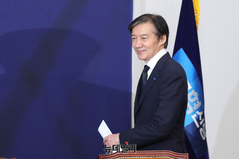 [포토] 회의 참석하는 조국 조국혁신당 대표