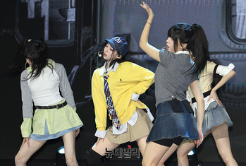 [영상] 트리플에스 moon 무대