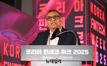 [포토] 기조연설하는 '키란 쿠마르' 구글 클라우드 디렉터