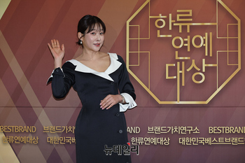 [영상] 배우 현영, MC부문 콘텐츠대상 수상