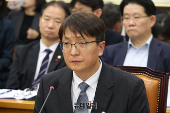 [포토] 답변하는 박대준 쿠팡 대표이사