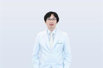 [의학칼럼] 위의 미세한 상처가 보내는 경고