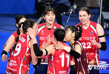 '여오현 대행 체제는 패배를 잊었다' … 기업은행, 3연승으로 '꼴찌 탈출'