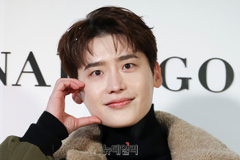 [영상] 이종석 '여심 저격 볼하트'