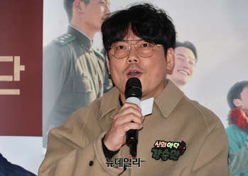 [포토] 신의악단 강승완