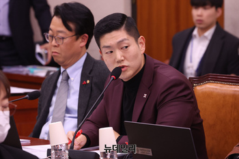 [포토] 의사진행 발언 하는 김재섭 국민의힘 의원