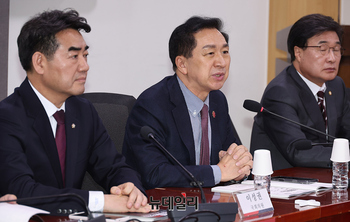 [포토] 축사하는 김기현 의원