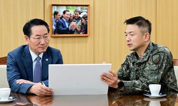 유정복 인천시장, 17사단장과 인천 안보태세 점검