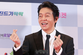 [영상] 박지환 '감기 조심하세요' 