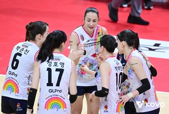 '정관장 꼴찌 탈출 보인다' … 페퍼 꺾고 '4연패' 탈출, 자네테 19득점